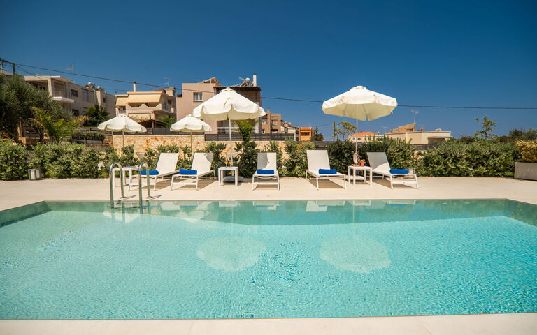 Iris: basseng, Utendørs