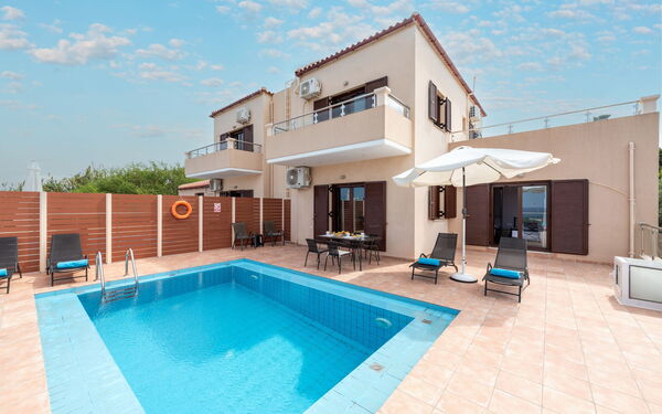 Villa Stratianna: basseng, Eksteriør, Utendørs