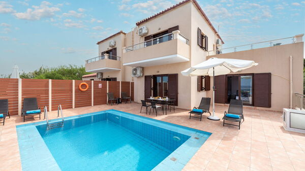 Villa Stratianna: basseng, Eksteriør, Utendørs