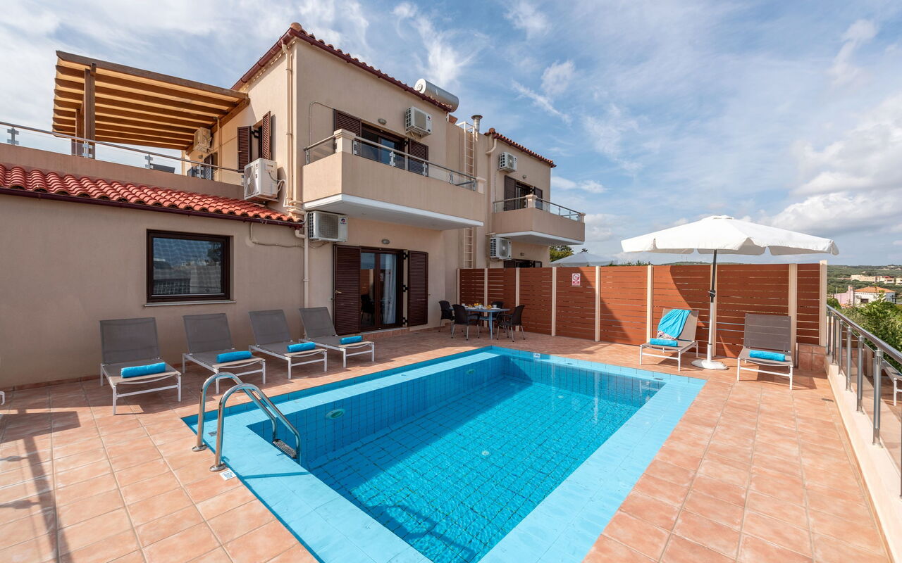 Villa Flora: basseng, Eksteriør, Utendørs