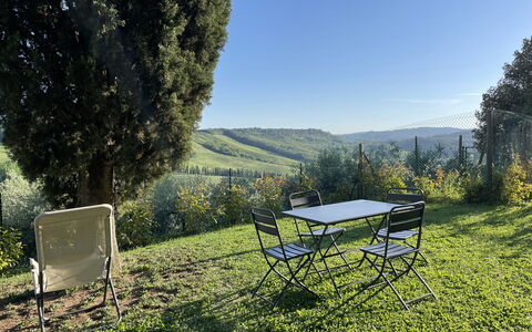Feriebolig Carro: Hage, Utendørs, Visningar