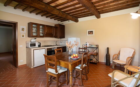 Feriebolig Carro: Kjøkken, Lunsjrom, Stue