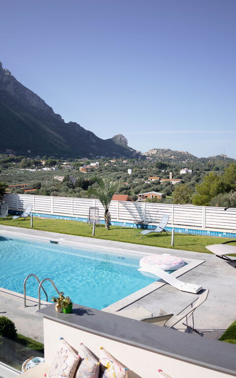 Villa Vincenzo: Sommer, Visningar