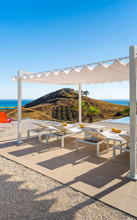 Villa Domizia: basseng, Hage, Visningar