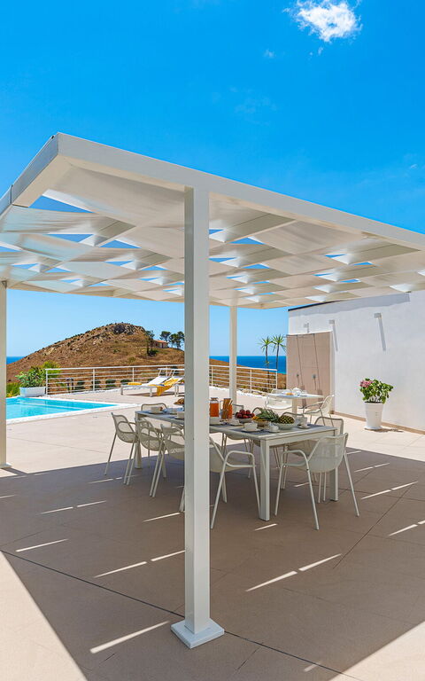 Villa Domizia: Balkong / terrasse / uteplass, basseng, Visningar