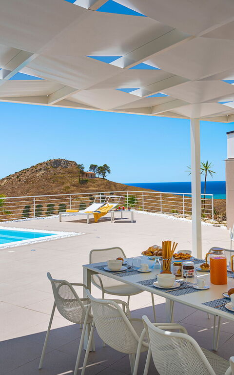 Villa Domizia: Balkong / terrasse / uteplass, basseng, Visningar