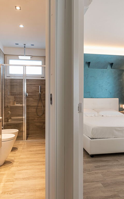 Villa Domizia: Baderom, soverom