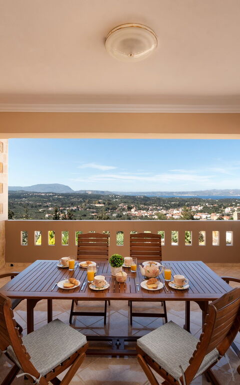 Villa Halepi: Balkong / terrasse / uteplass