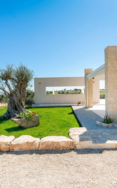 Villa Mora: Hage, Utendørs, Visningar