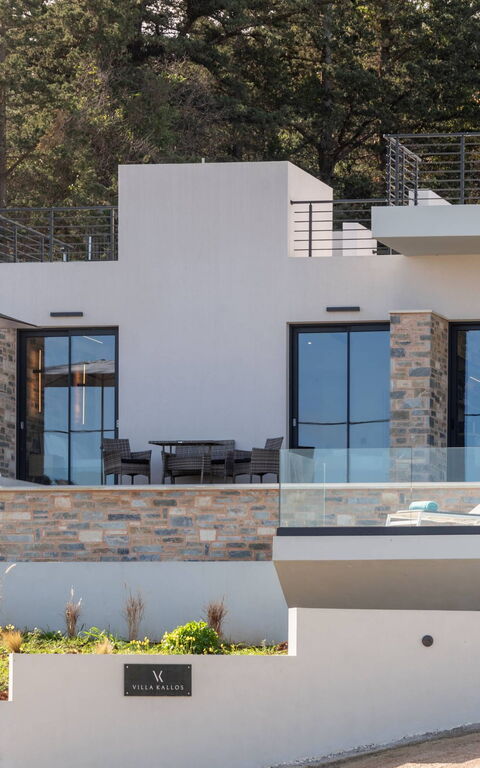 Villa Kallos: Eksteriør, Hovedinngang, Utendørs