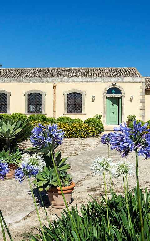 Don Salvatore: Eksteriør, Hovedinngang