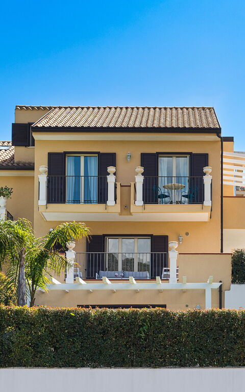 Villa Giutitta: Eksteriør