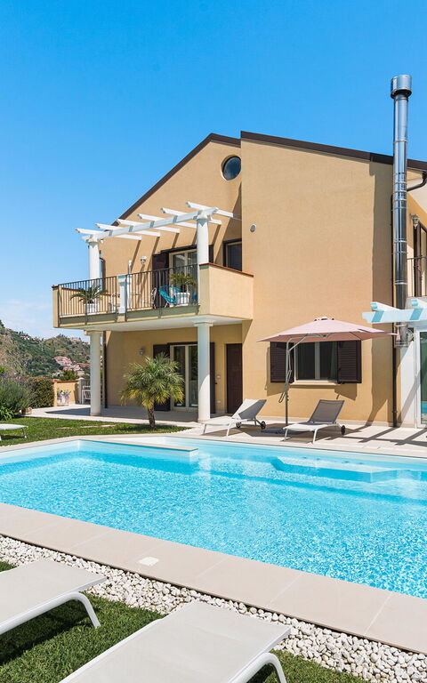 Villa Giutitta: basseng, Eksteriør, Hage