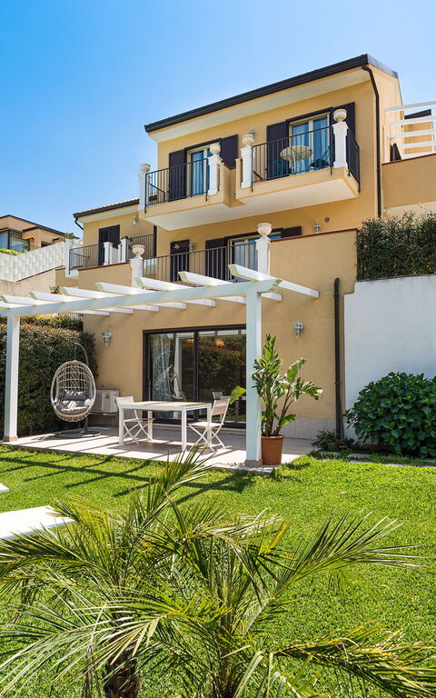 Villa Giutitta: Eksteriør, Hage