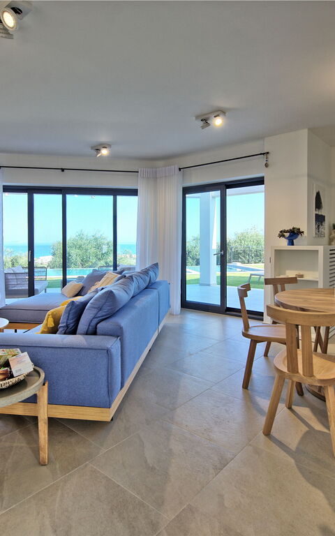 Villa Acropolitana: Kjøkken, Stue