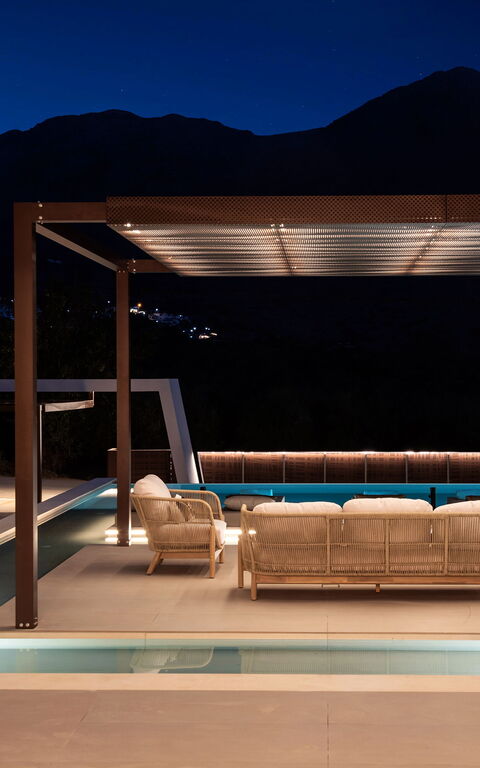 Villa El: Balkong / terrasse / uteplass, basseng