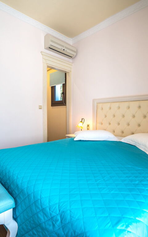 Iro Royal Villa: soverom