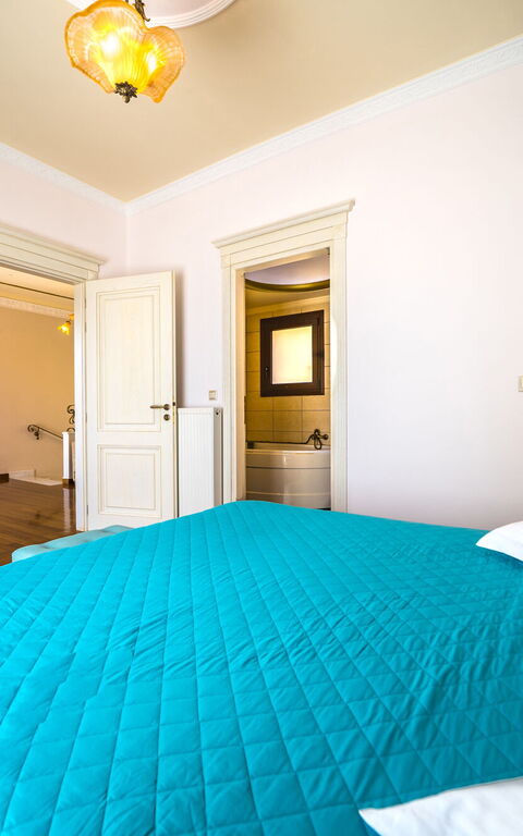 Iro Royal Villa: soverom