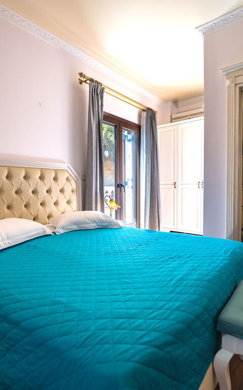 Iro Royal Villa: soverom