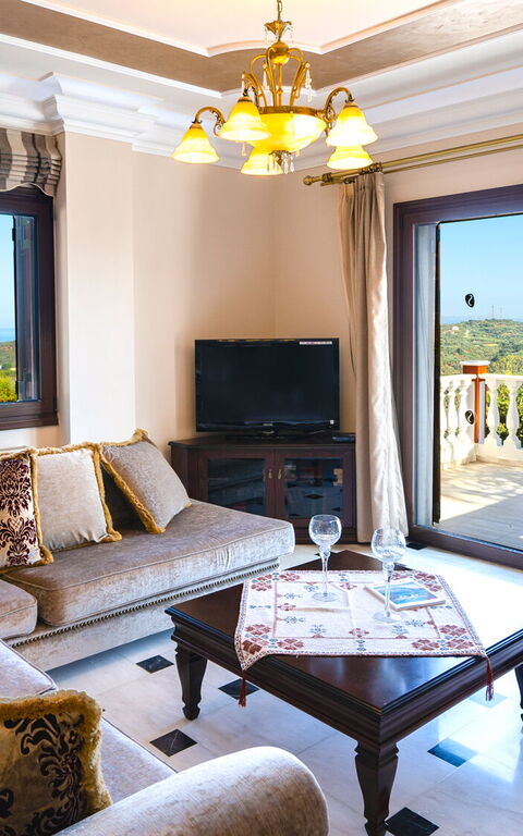 Iro Royal Villa: Stue