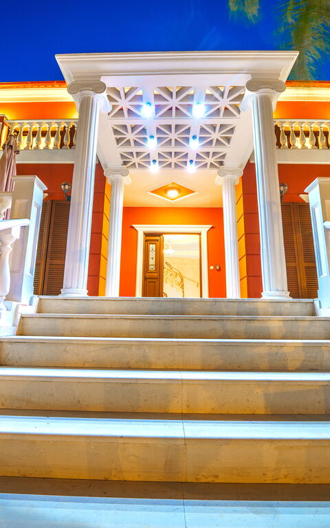 Iro Royal Villa: Eksteriør, Hovedinngang, Utendørs