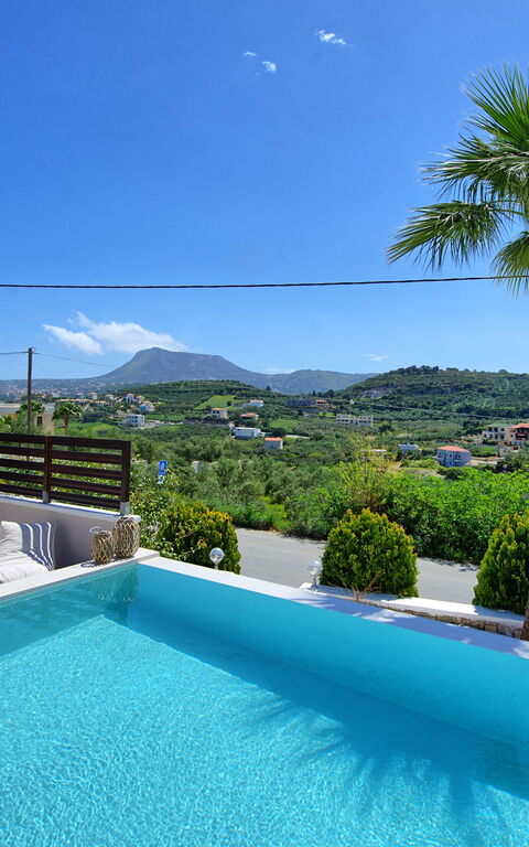 Villa Kostantina: basseng, Utendørs