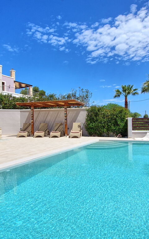 Villa Kostantina: basseng, Utendørs