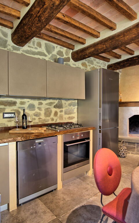 Villa Mulino: Kjøkken, Lunsjrom, Stue