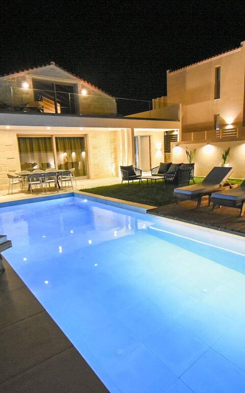 Villa Silentium Evilia: basseng, Eksteriør, Hage, Utendørs