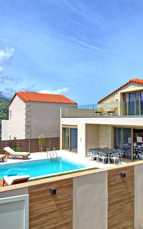 Villa Silentium Evilia: basseng, Eksteriør, Utendørs