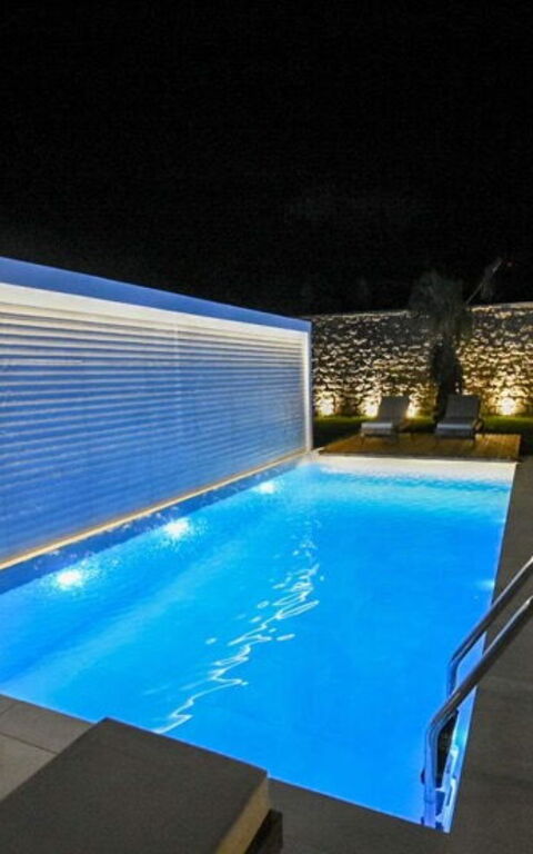 Villa Silentium Ionia: basseng, Eksteriør