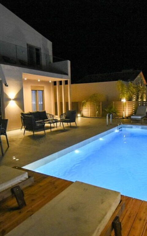 Villa Silentium Ionia: basseng, Eksteriør