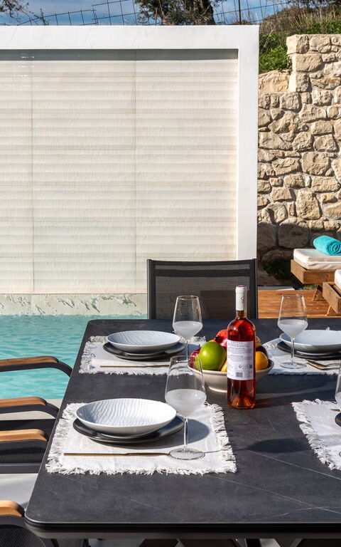 Villa Silentium Ionia: basseng