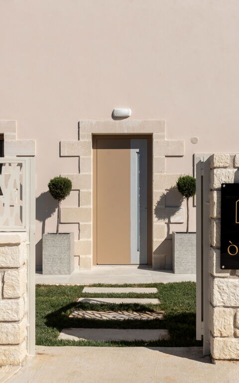 Villa Silentium Olia: Eksteriør, Hovedinngang, Utendørs