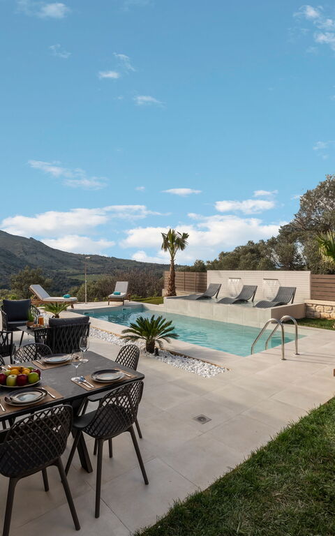 Villa Silentium Olia: basseng, Eksteriør, Hage, Utendørs