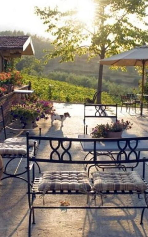 Bello Stare: Eksteriør, Utendørs