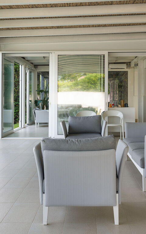 Stella Maris: Eksteriør, Hage, Utendørs