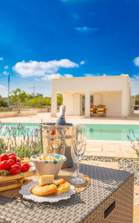 Trullo Adea: basseng, Eksteriør, Utendørs