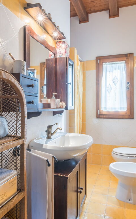 La Nocciola: Baderom