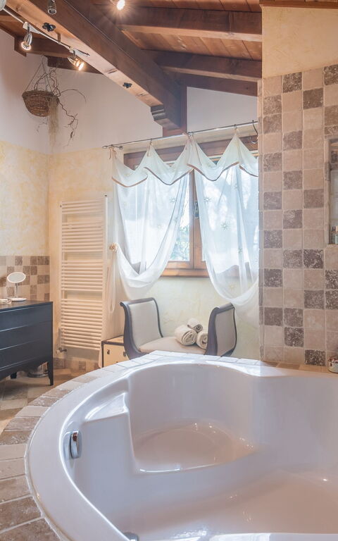 La Nocciola: Baderom