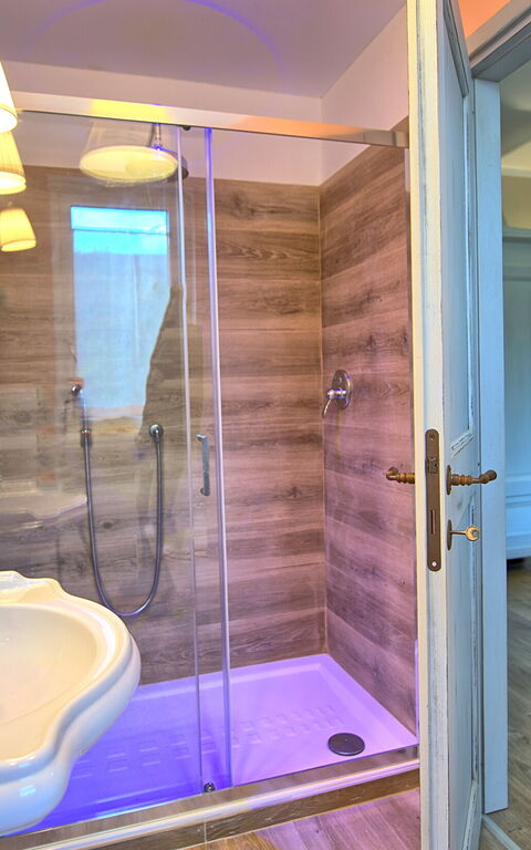 Santo Stefano: Baderom