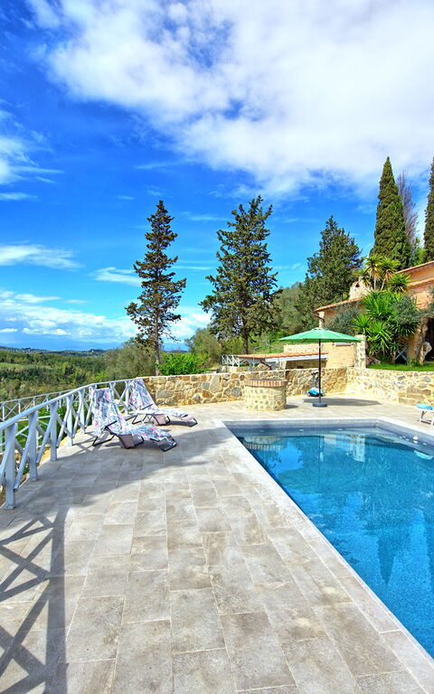 Santo Stefano: basseng, Eksteriør, Utendørs