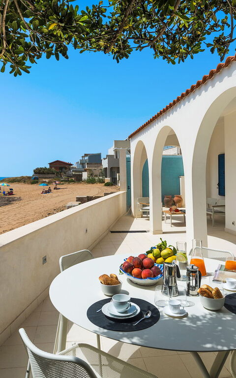 Brezza Marina: Eksteriør, Utendørs, Visningar