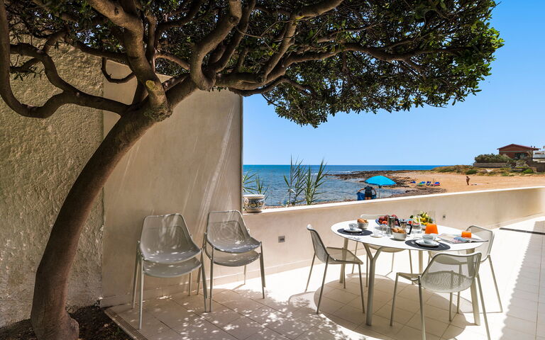 Brezza Marina: Eksteriør, Utendørs, Visningar