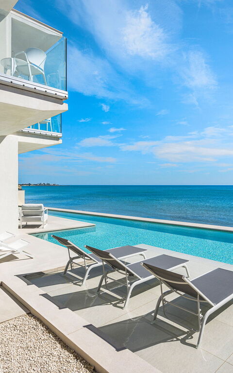 Bedda Matri: basseng, Eksteriør, Utendørs, Visningar