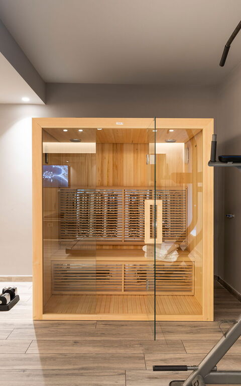 Baya Bella: Aktiviteter, Annet rom, Velferd