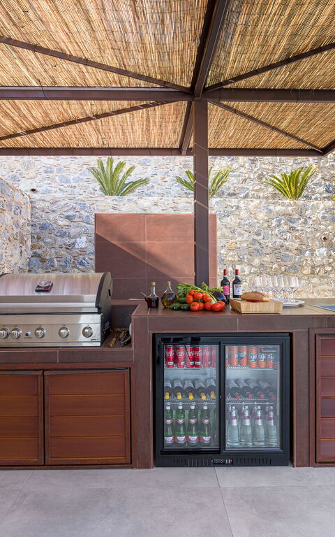 Zagara Bianca: Eksteriør, Utendørs