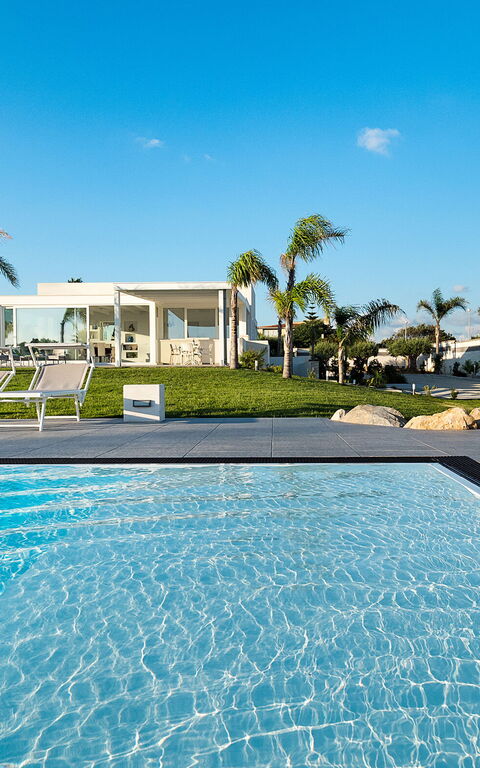 Diantha: basseng, Eksteriør, Hage, Utendørs