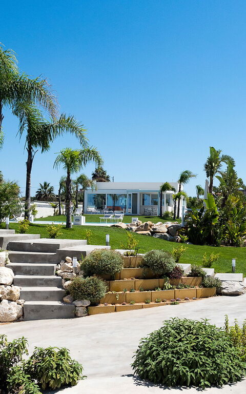 Diantha: Eksteriør, Hage, Hovedinngang, Utendørs