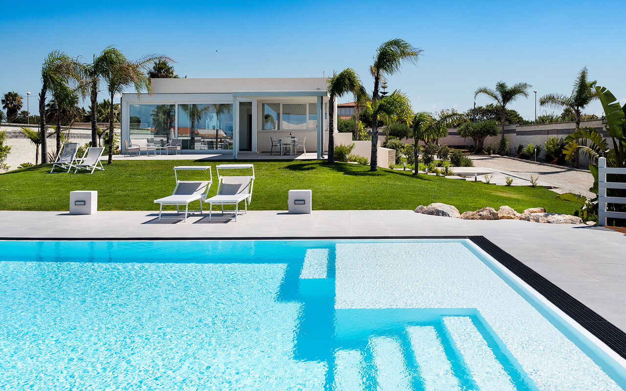 Diantha: basseng, Eksteriør, Hage, Utendørs